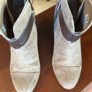 Stylish Tan Ankle Boots